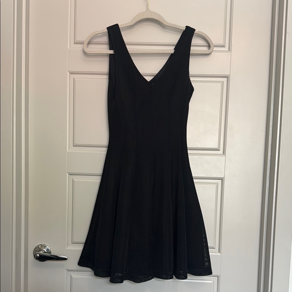 Elegant Black Sleeveless Dress